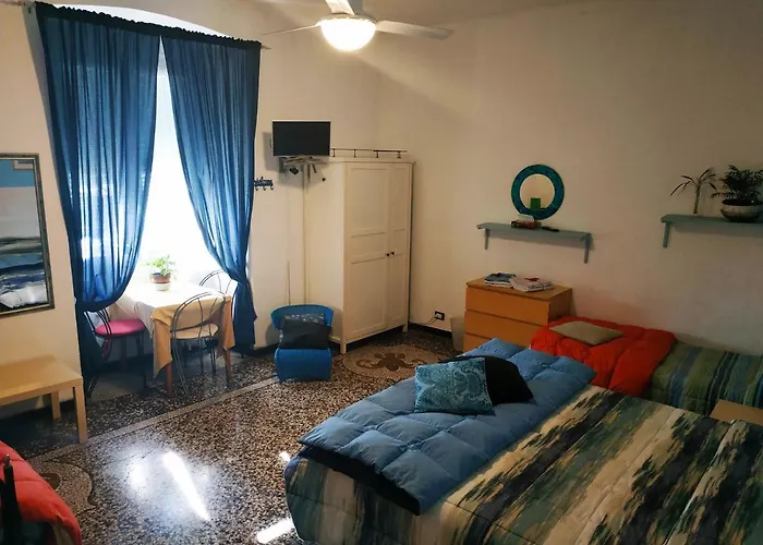 Konukevi Delfino Blue Cenova