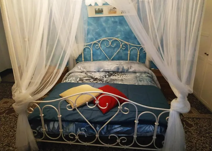 Konukevi Delfino Blue Cenova