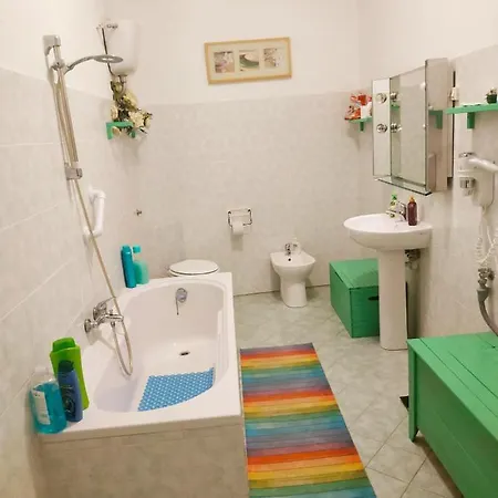 Delfino Blue בית הארחה